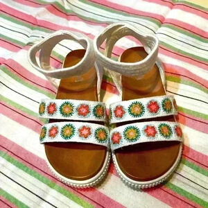 MINI MIA Childs size 10 sandal white with decoration straps NWT
